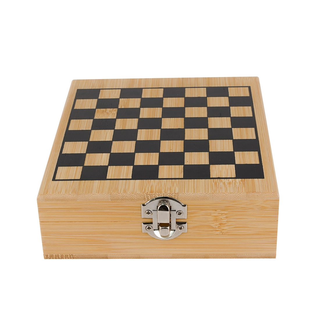 Set de Vino con Juego de Ajedrez 5 Piezas en Caja de Madera – vista 5