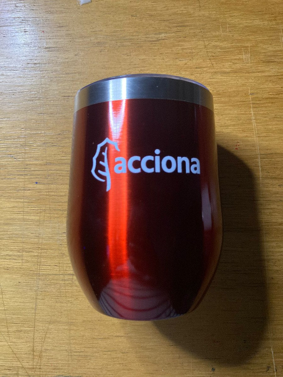 Vaso térmico rojo con logo grabado