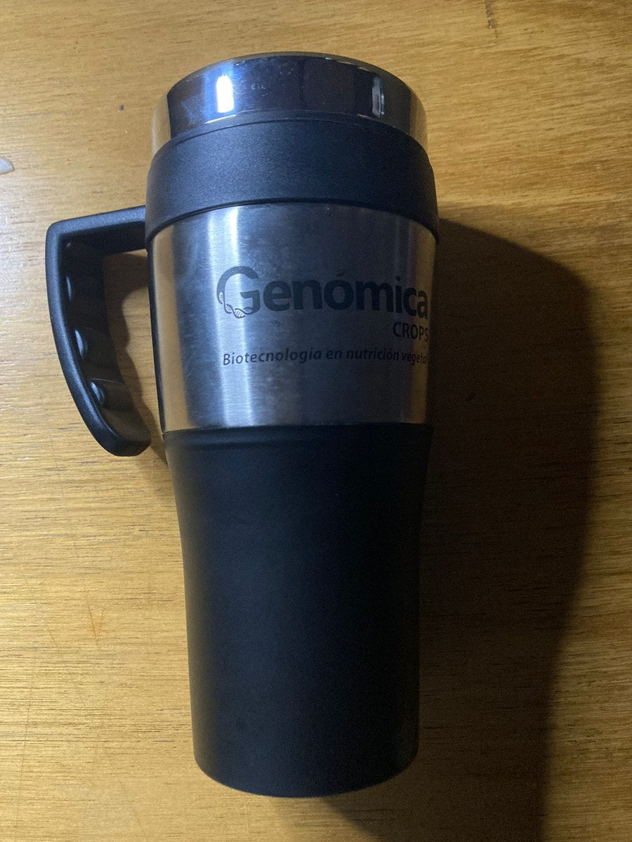 Mug de viaje con logo grabado